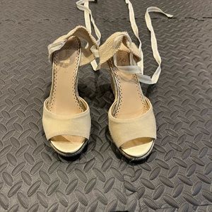 Lilly Pulitzer Tie Up Wedge, Size 8